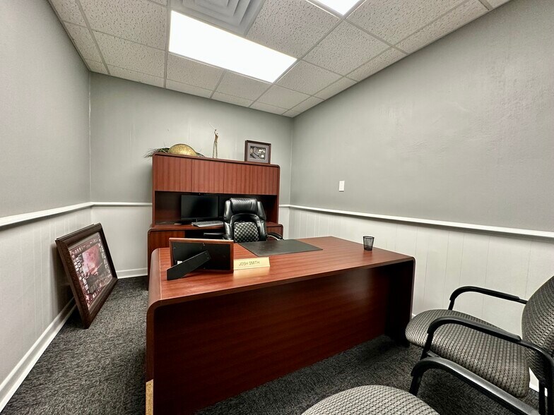 More Photos Of 705 Lamar St, Wichita Falls Office For Sale
