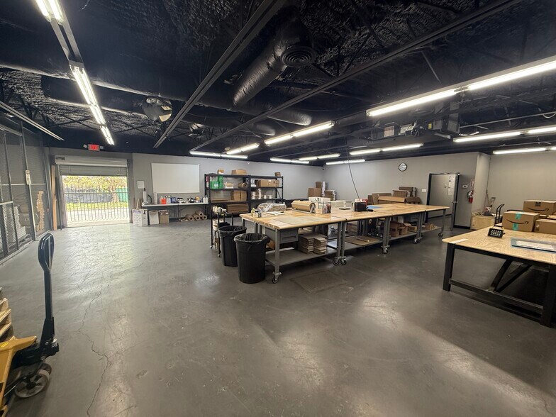 More Photos Of 2745 Bryan Ave, Fort Worth Light Manufacturing For Lease