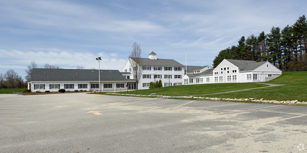 More Photos Of 23 McIntosh Ave, Dover Office For Lease