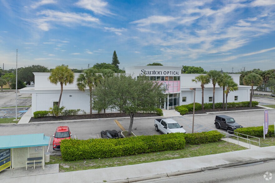 More Photos Of 3801 S Congress Ave, Palm Springs Storefront For Lease