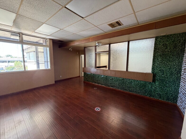 More Photos Of 420 W Acacia St, Stockton Medical For Sale