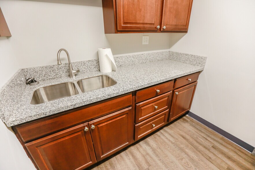 More Photos Of 11835 Canon Blvd, Newport News Office For Lease