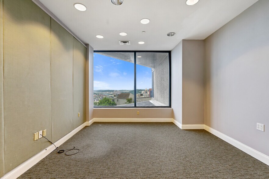 More Photos Of 1301 Grandview Ave, Pittsburgh Office For Lease