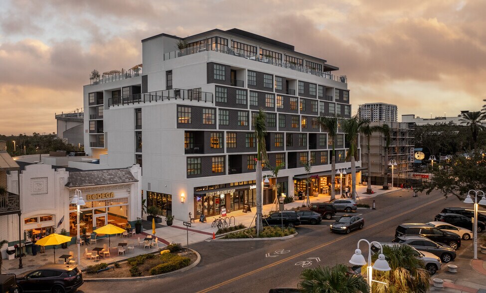 More Photos Of 1200R Central Ave, Saint Petersburg General Retail For Sale