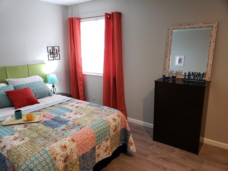 More Photos Of 9805 E 61st St, Kansas City Apartments For Sale