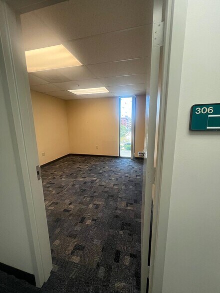 More Photos Of 6100 Griffin Rd, Davie Medical For Lease