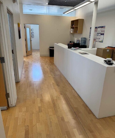 More Photos Of 924 2nd St NW, Albuquerque Loft Creative Space For Sale