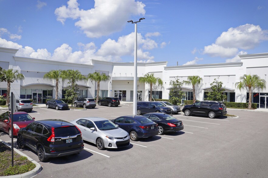 More Photos Of 9001 Taborfield Ave, Orlando Freestanding For Lease