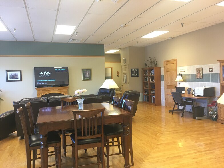 More Photos Of 1307 E Palatine Rd, Arlington Heights Religious Facility For Sale