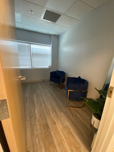 More Photos Of 1526 Atwood Ave, Johnston Medical For Lease