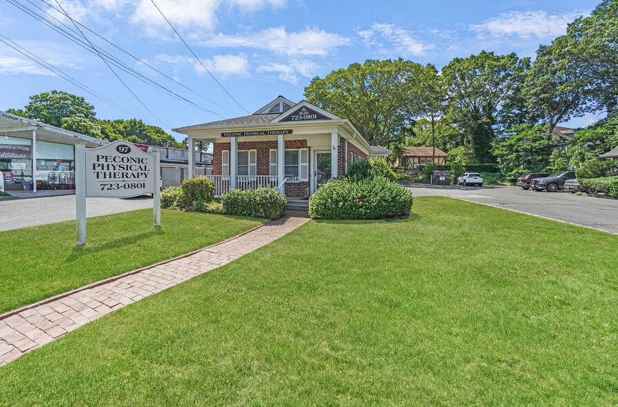 More Photos Of 97 W Montauk Hwy, Hampton Bays Office For Sale