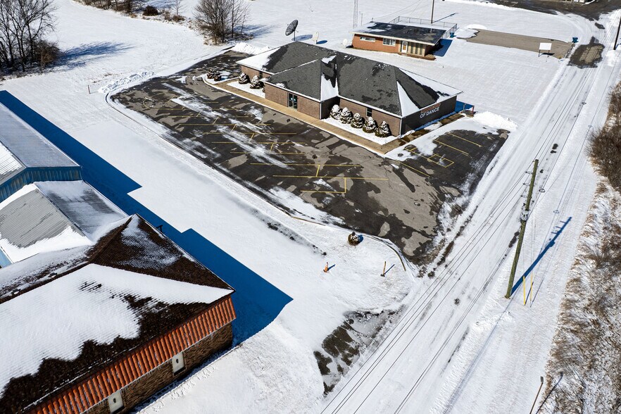 More Photos Of 1366 S Wabash St, Wabash Office For Sale