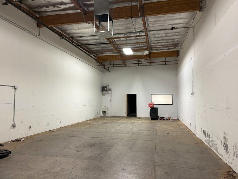 More Photos Of 3673 S Bullard Ave, Goodyear Warehouse For Lease