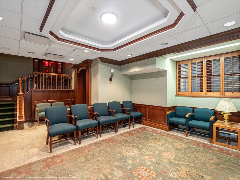 More Photos Of 3 E 75th St, New York Apartments For Lease