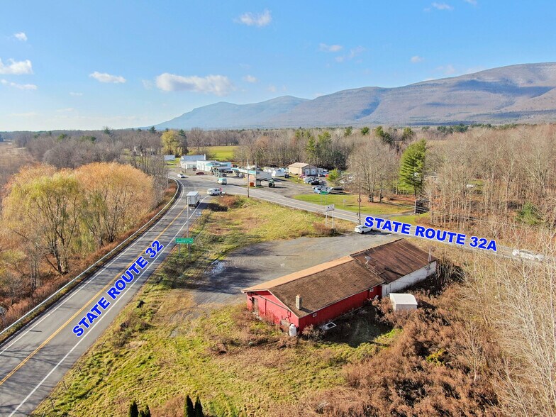 Primary Photo Of 8 Rt 32A, Saugerties Service Station For Sale