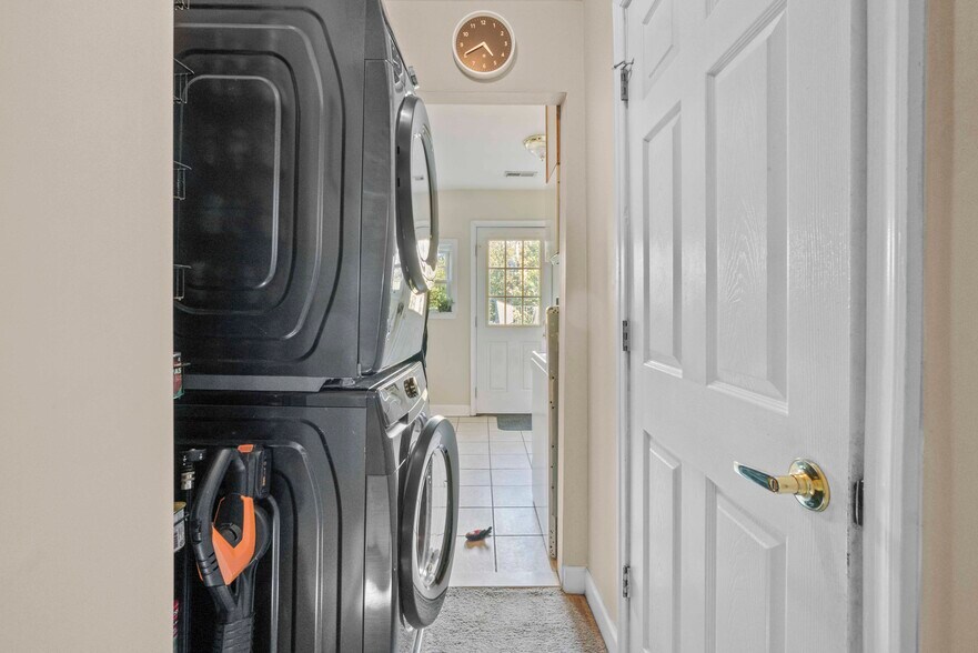 More Photos Of 5011 Roland Ave, Baltimore Apartments For Sale
