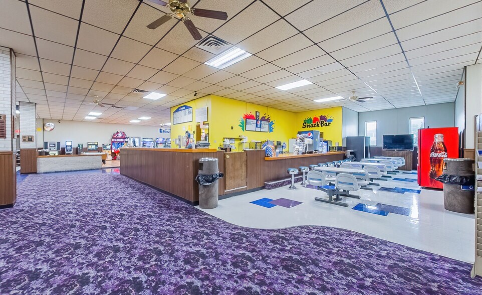 More Photos Of 2701 P Nut Ln, Bloomsburg Bowling Alley For Sale