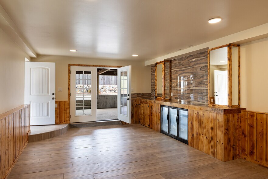 More Photos Of 7550-7552 Sandholdt Rd, Moss Landing Specialty For Sale