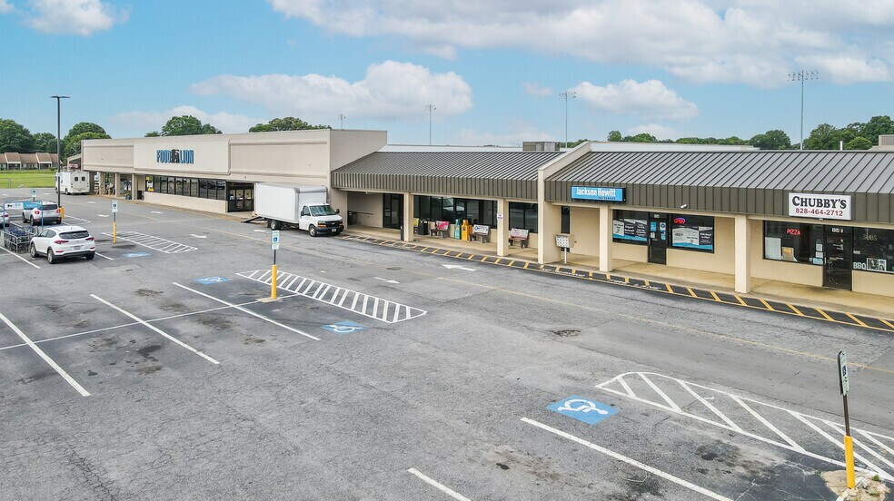 Primary Photo Of 104 Thornburg Dr NE, Conover Unknown For Lease