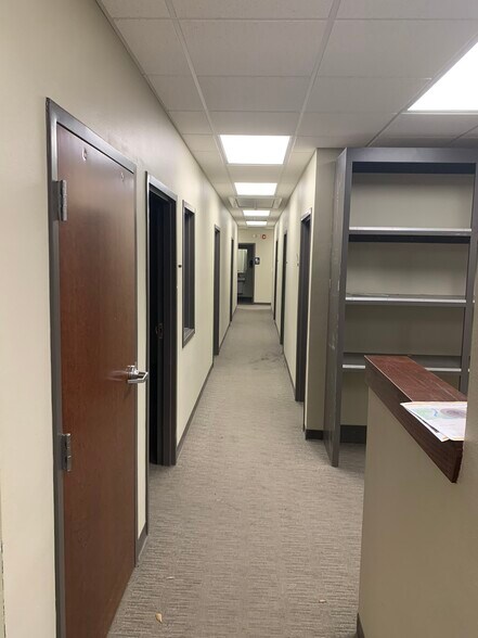 More Photos Of 8377 Picardy Ave, Baton Rouge Medical For Sale