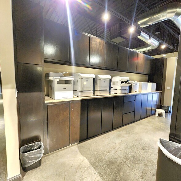 More Photos Of 817 NE 63rd St, Oklahoma City Office For Sale