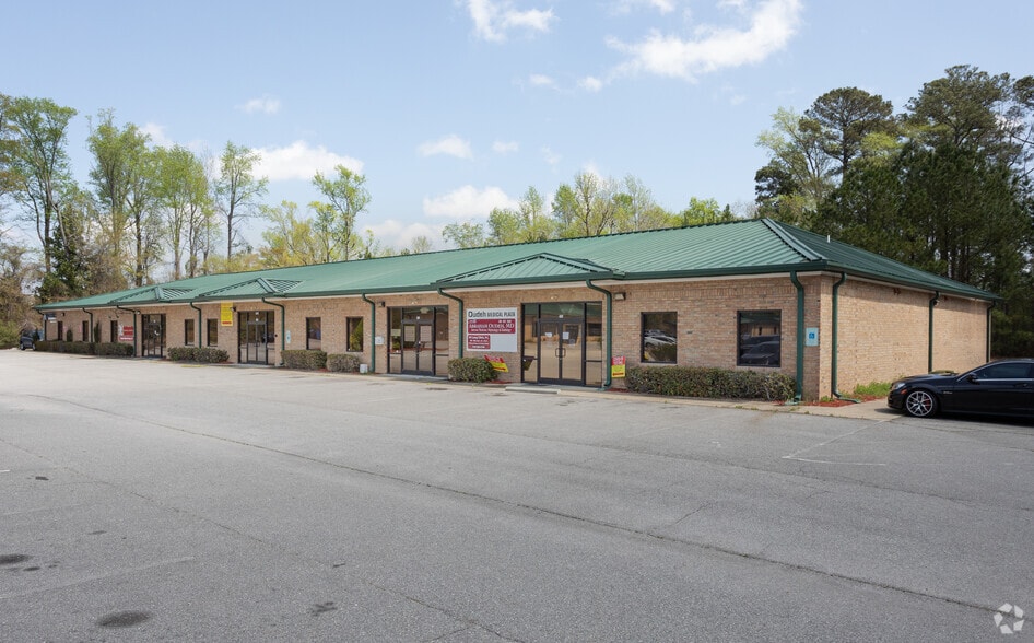 Primary Photo Of 721 Tilghman Dr, Dunn Medical For Lease
