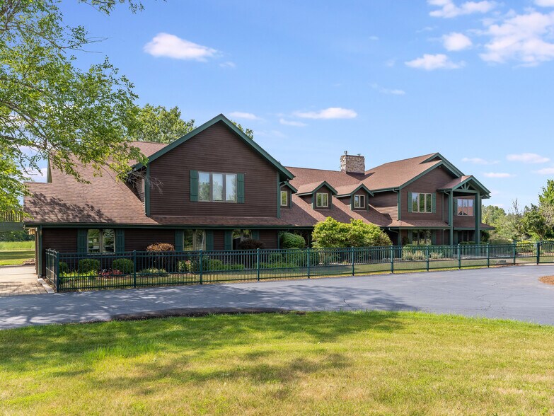 More Photos Of 22660 S Harlem Ave, Frankfort Flex For Sale