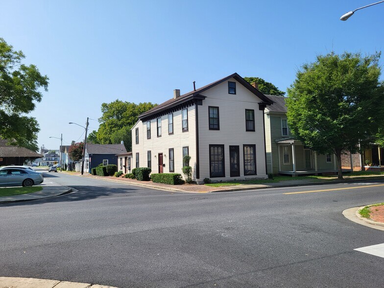 More Photos Of 416 Goldsborough St, Easton General Retail For Sale