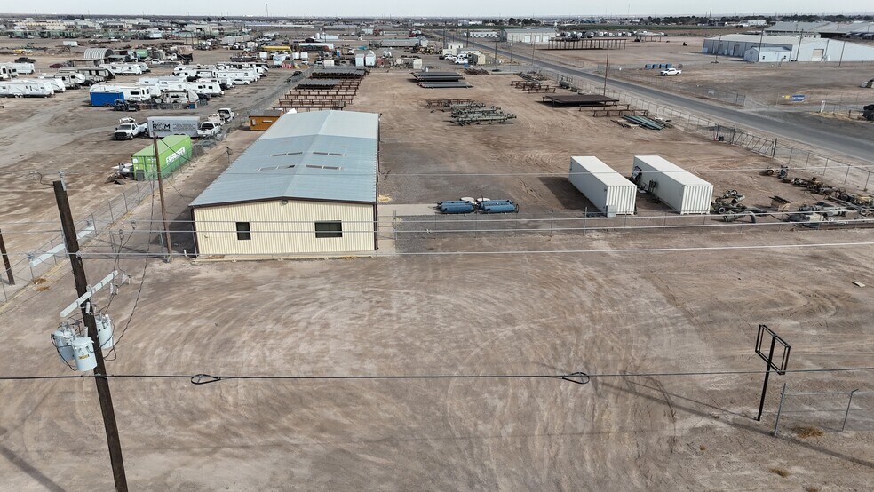 More Photos Of 32 County Road 201, Pecos Industrial For Lease