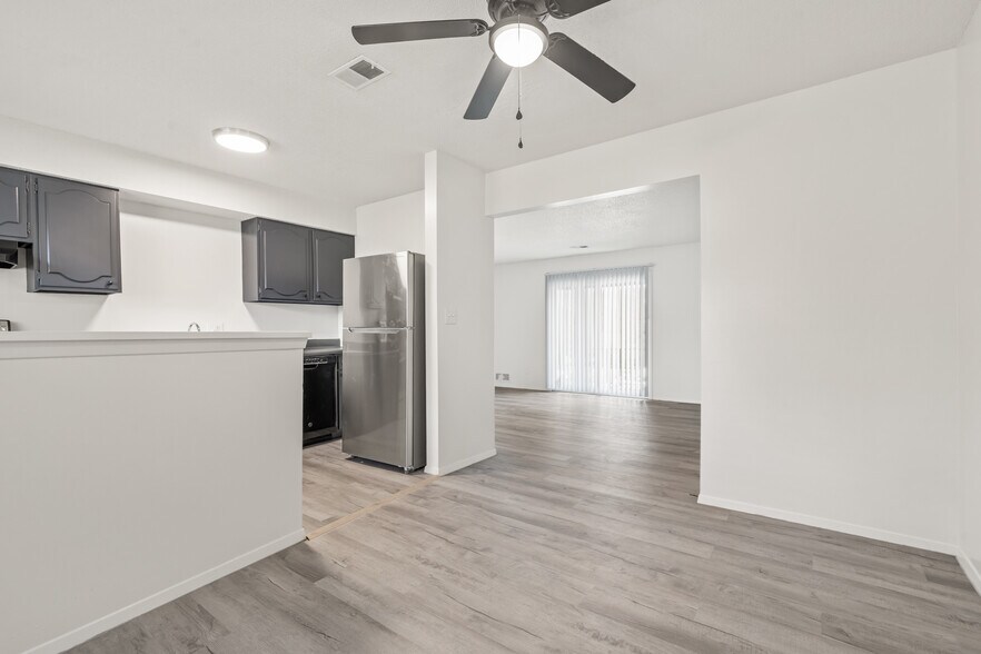 More Photos Of 341 E Loula St, Olathe Apartments For Sale