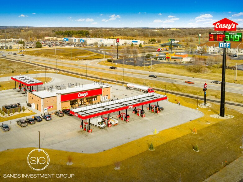 Primary Photo Of 1401 W 4th St, Dixon Convenience Store For Sale