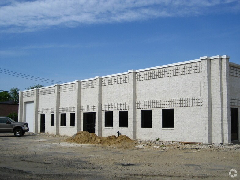 Primary Photo Of 1545 Ocean Ave, Bohemia Warehouse For Lease