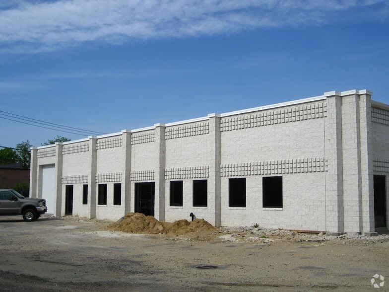 More Photos Of 1545 Ocean Ave, Bohemia Warehouse For Lease