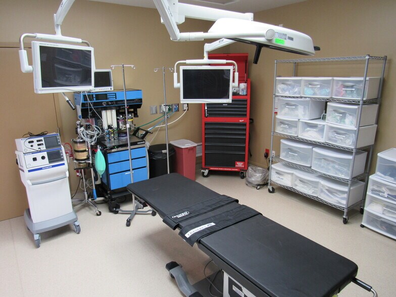 More Photos Of 101 2nd St NE, Auburn Medical For Sale