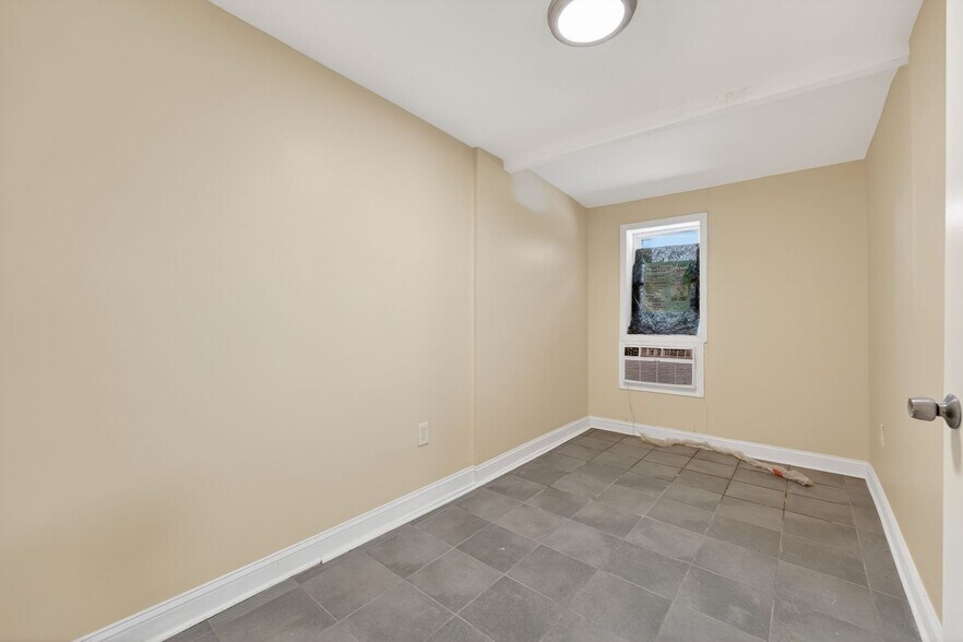 More Photos Of 7205 Livingston Rd, Oxon Hill Office Residential For Sale