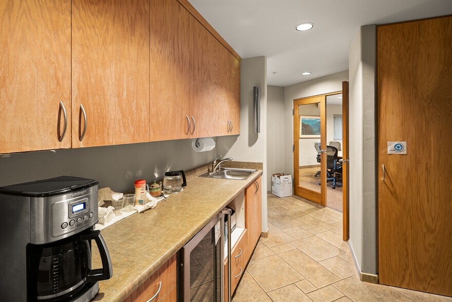 More Photos Of 75 Kallof Pl, Sedona Loft Creative Space For Lease