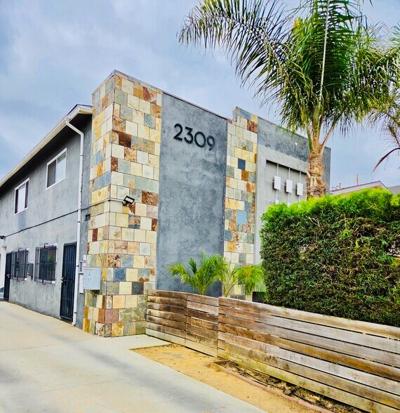 More Photos Of 2309 Hauser Blvd, Los Angeles Apartments For Sale