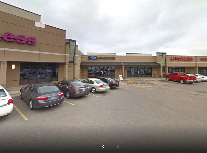 More Photos Of 1809-1859 Adams St, Mankato Storefront For Lease