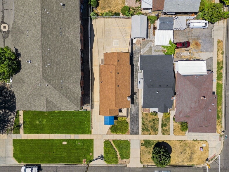 More Photos Of 1872 S Main St, Salt Lake City Freestanding For Sale