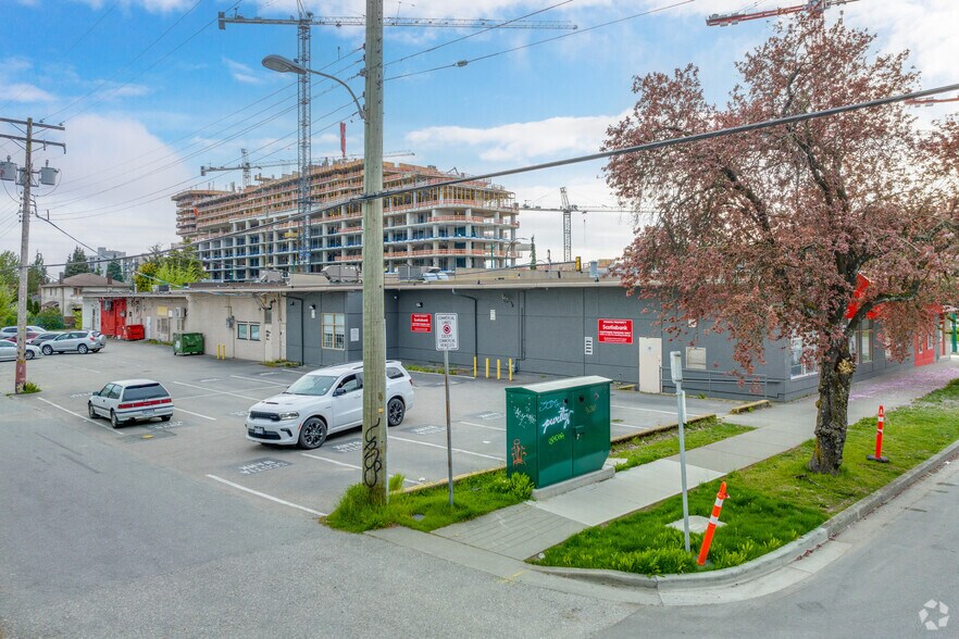 More Photos Of 5812-5888 Cambie St, Vancouver Freestanding For Lease