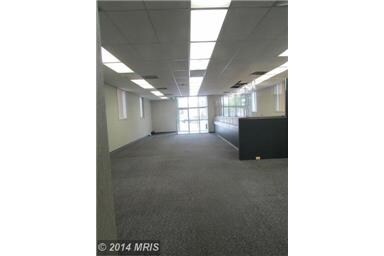 More Photos Of 17 Center Pl, Dundalk Storefront For Sale