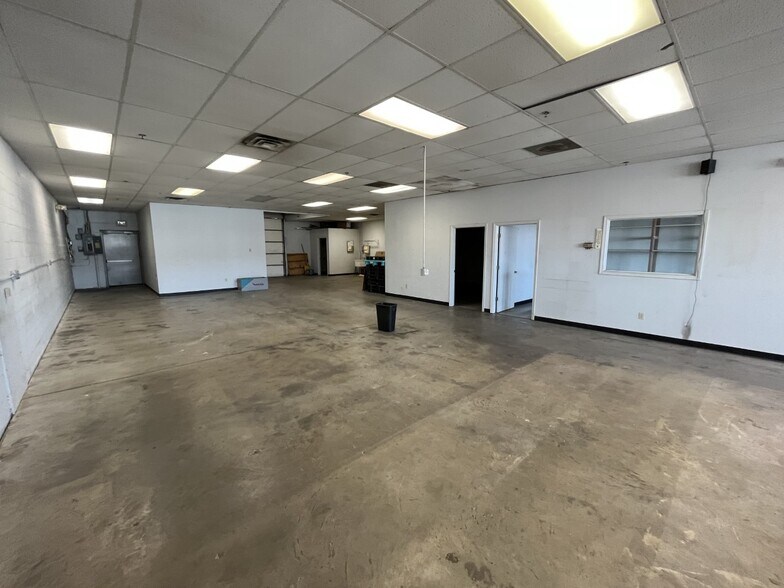 More Photos Of 4911-4939 Genesee St, Cheektowaga Unknown For Lease