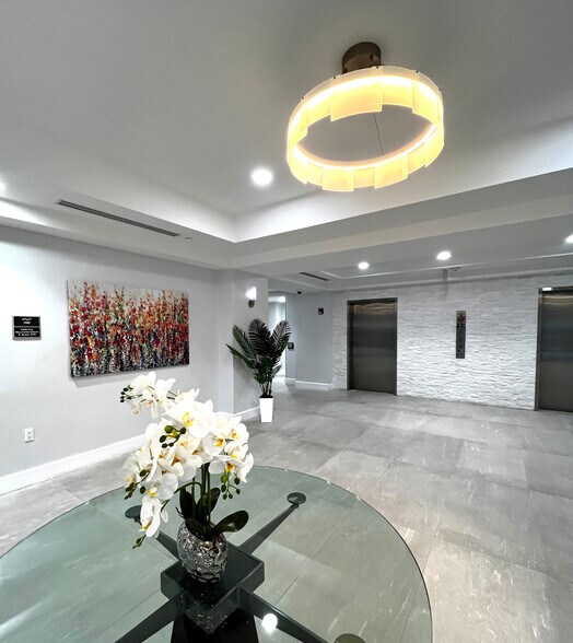 More Photos Of 999-1001 W Yamato Rd, Boca Raton Unknown For Lease