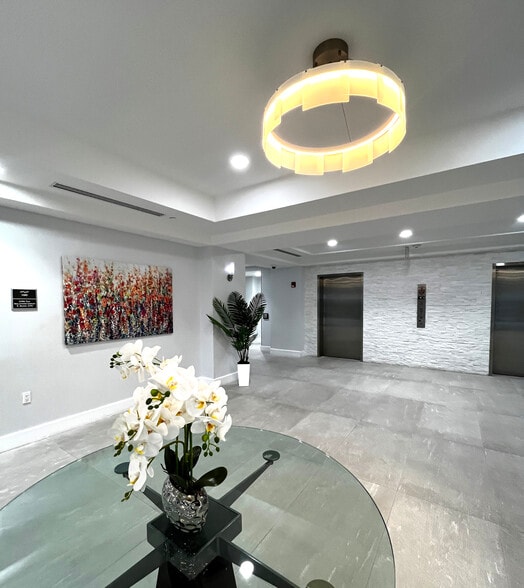 More Photos Of 999-1001 W Yamato Rd, Boca Raton Unknown For Lease