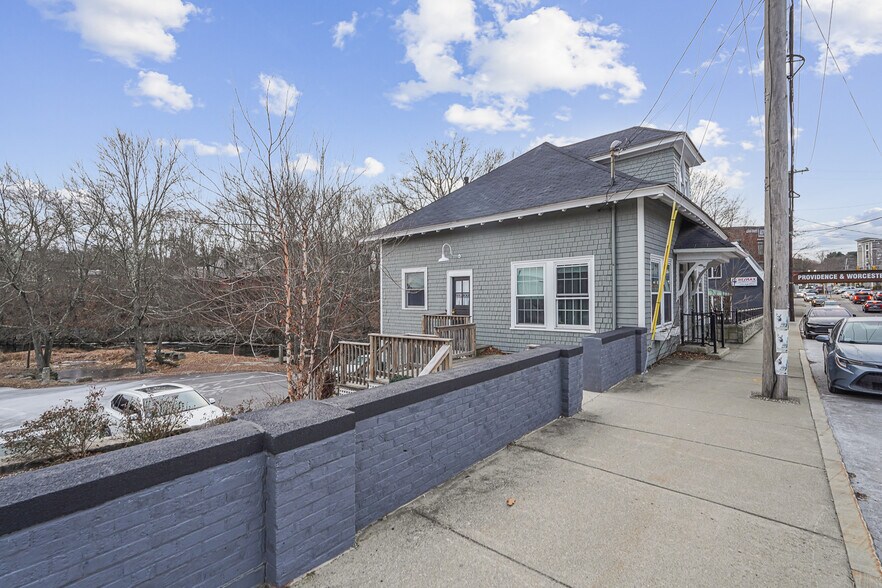 More Photos Of , Uxbridge Unknown For Sale