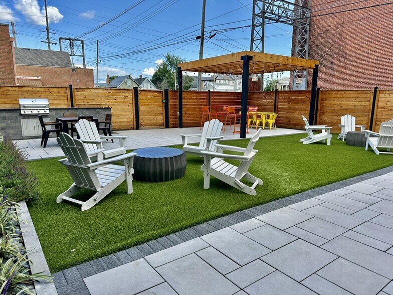 More Photos Of 181 E Center St, Marion Coworking Space