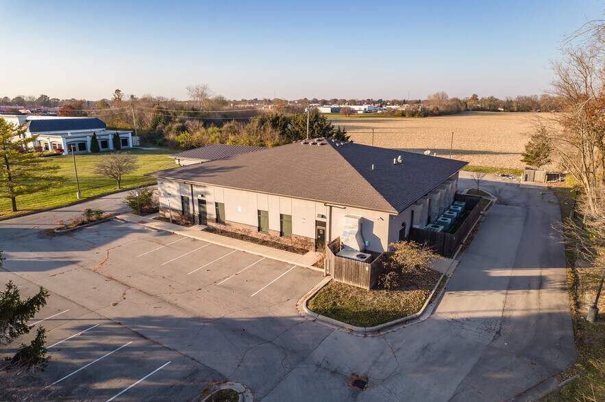 More Photos Of 2220 E 59th St, Anderson Medical For Sale