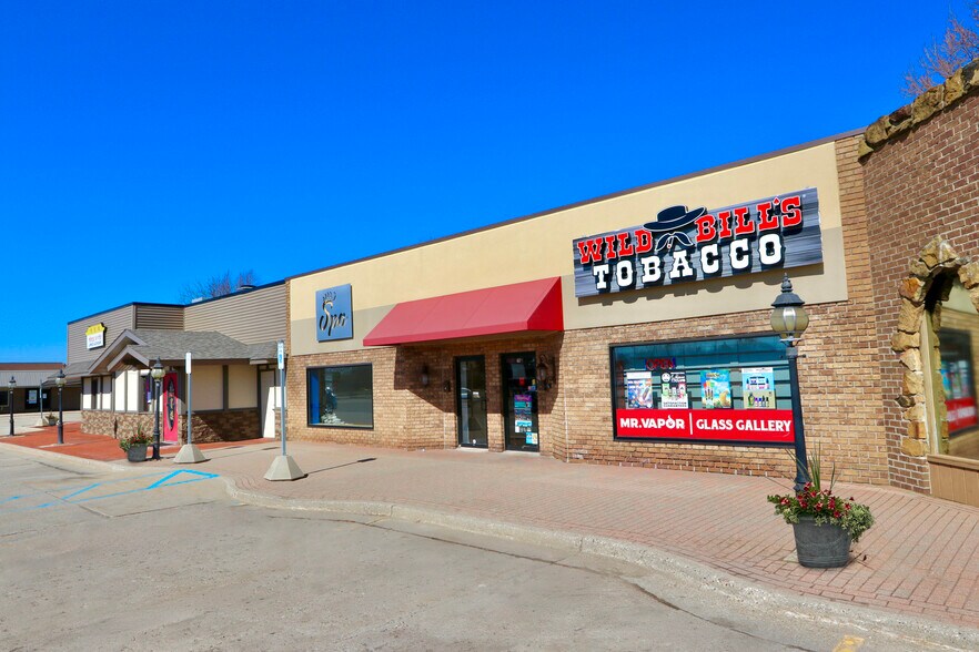 Primary Photo Of 615-643 E Saginaw Hwy, Grand Ledge Unknown For Lease