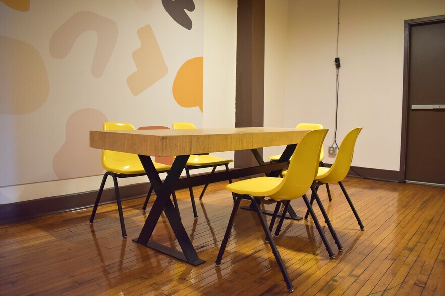 More Photos Of 10359-10363 104 St NW, Edmonton Office For Lease