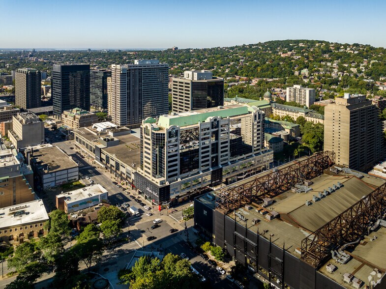 More Photos Of 3400 Boul De Maisonneuve O, Montréal Unknown For Lease